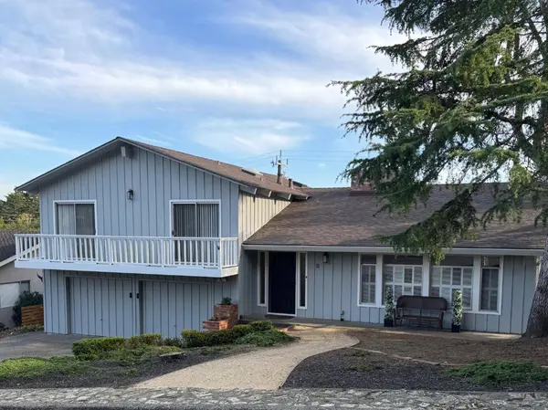 11 Pinehill WAY, Monterey, CA 93940