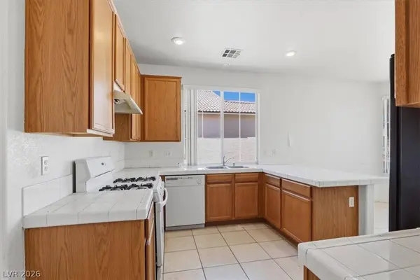 5021 Cayman Beach ST, North Las Vegas, NV 89031