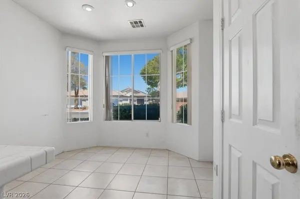 5021 Cayman Beach ST, North Las Vegas, NV 89031
