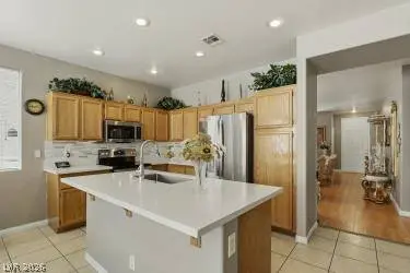 8472 Indigo Harbor AVE, Las Vegas, NV 89117