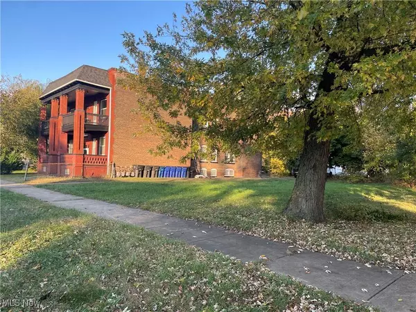 2237 E 73rd ST, Cleveland, OH 44103