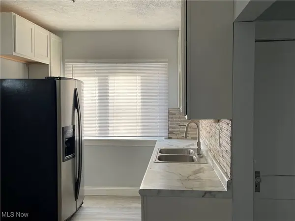 3377 Lownesdale RD, Cleveland Heights, OH 44112