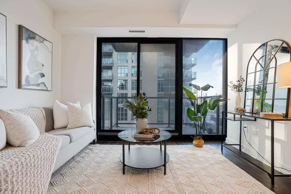 1604 Charles ST #316, Whitby, ON L1N 0P2