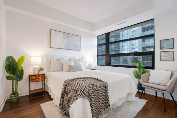 1604 Charles ST #316, Whitby, ON L1N 0P2