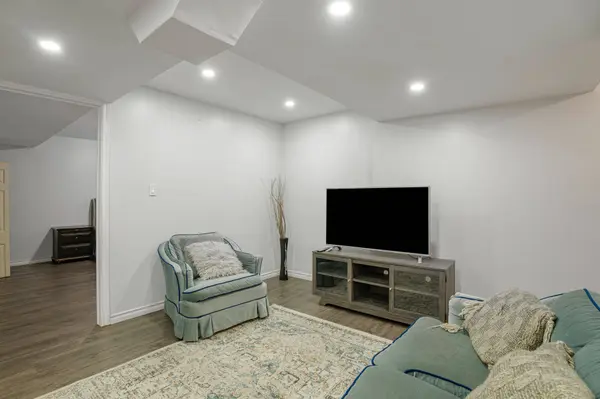 86 Seward CRES, Ajax, ON L1Z 1Y9