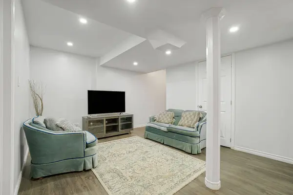 86 Seward CRES, Ajax, ON L1Z 1Y9