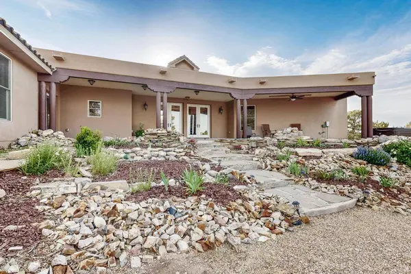 3 WILDCAT CT, Tijeras, NM 87059
