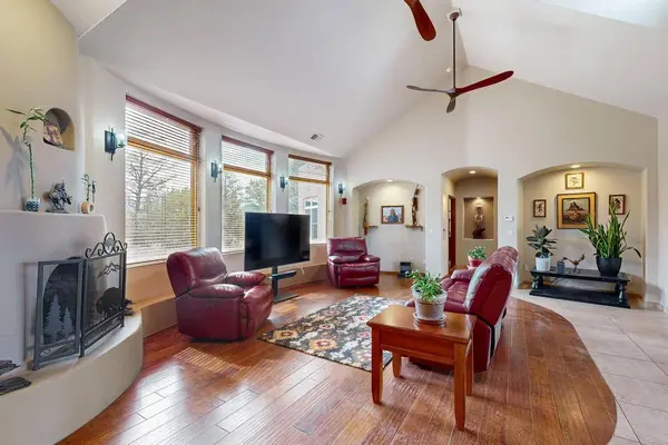 3 WILDCAT CT, Tijeras, NM 87059