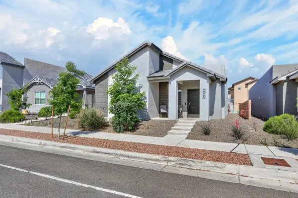 6025 Strand LOOP SE, Albuquerque, NM 87105