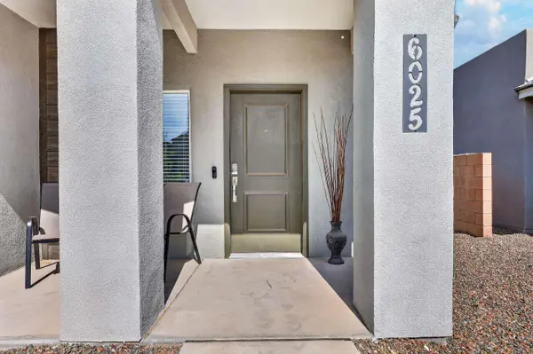 6025 Strand LOOP SE, Albuquerque, NM 87105