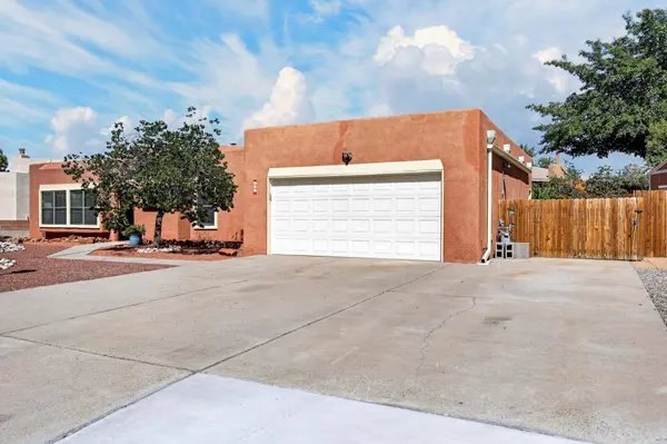 916 Player LOOP SE, Rio Rancho, NM 87124
