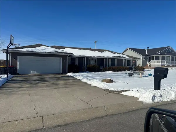 1933 Meadowlane ST, Kearney, MO 64060