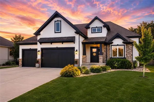 921 Foxglove LN, Kearney, MO 64060