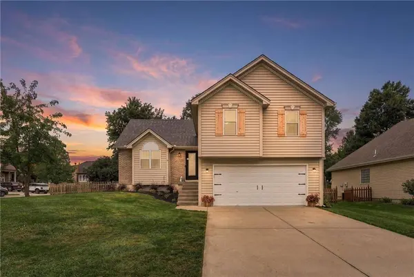 1104 Regency DR