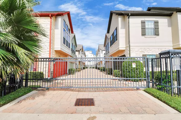 2941 Clinton Drive, Houston, TX 77020