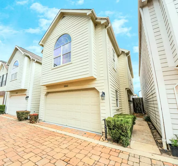 2941 Clinton Drive, Houston, TX 77020