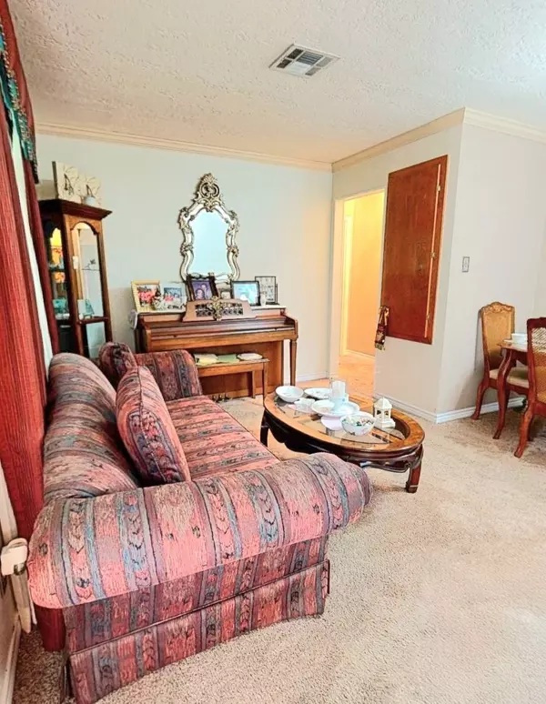 6101 Diamond CT, La Marque, TX 77591