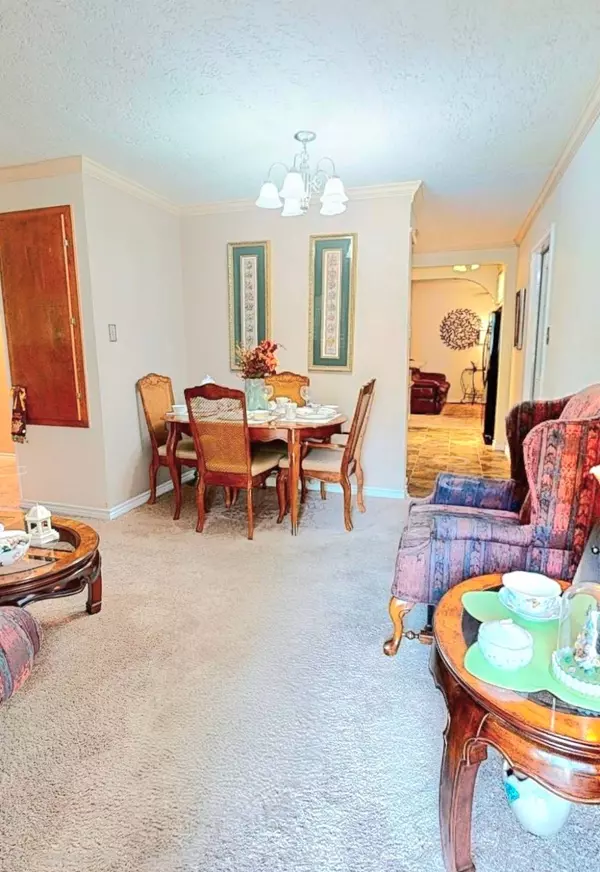 6101 Diamond CT, La Marque, TX 77591