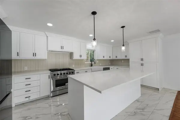 4525 Kingfisher DR, Houston, TX 77035