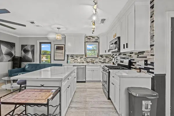 5411 Avenue R 1/2, Galveston, TX 77551