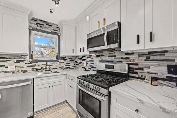 5411 Avenue R 1/2, Galveston, TX 77551