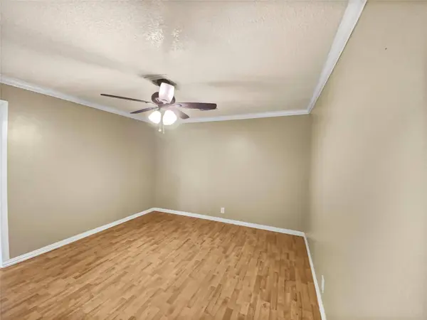 516 Dwyer ST, Angleton, TX 77515