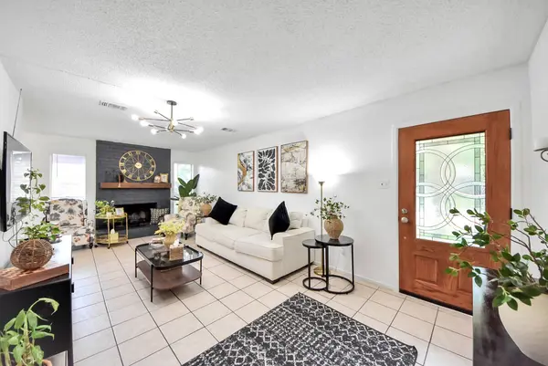 6903 La Violetta DR, Houston, TX 77083