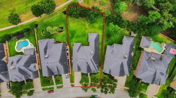 16211 Canova Hill LN, Houston, TX 77044