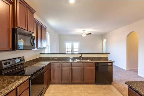 9510 Opal Gates DR, Rosharon, TX 77583