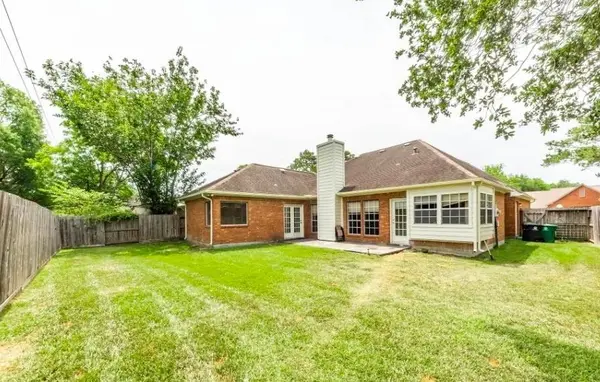 1207 Boulderwoods DR, Houston, TX 77062