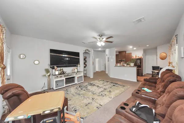 3006 Royal Albatross DR, Texas City, TX 77590