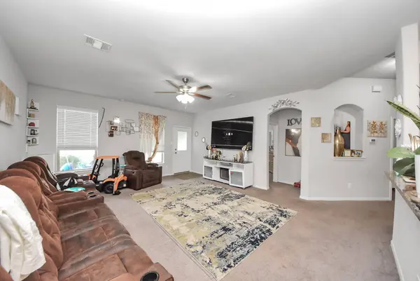 3006 Royal Albatross DR, Texas City, TX 77590