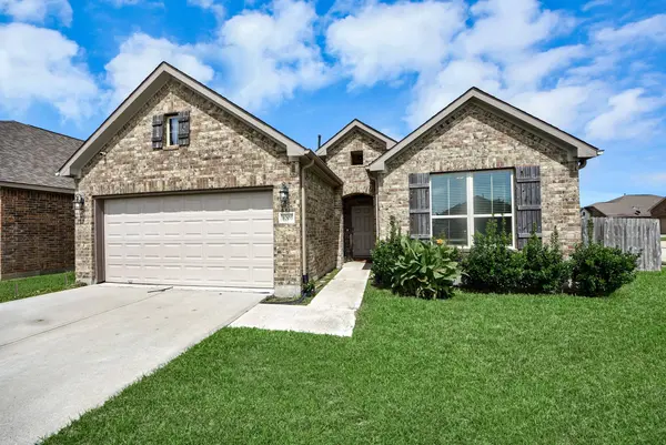 3006 Royal Albatross DR, Texas City, TX 77590