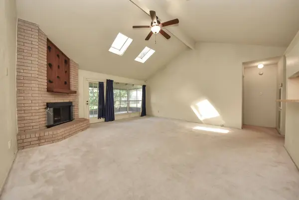 2118 Pilgrims Bend DR, Friendswood, TX 77546