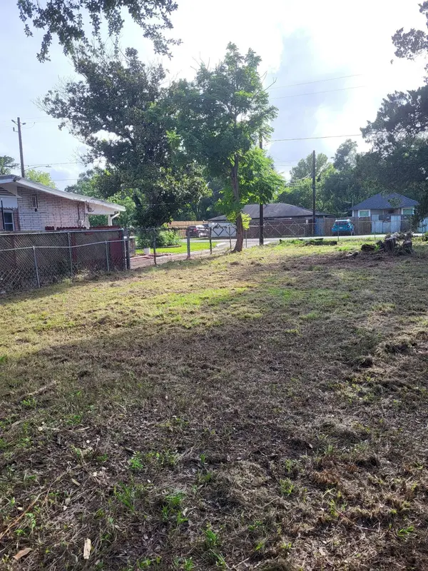 4210 Leffingwell ST, Houston, TX 77026