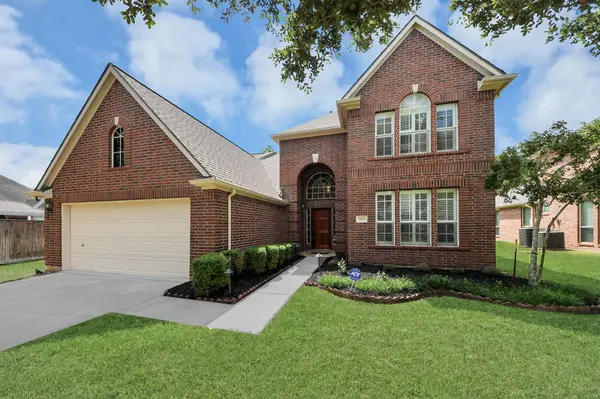 3906 Southsand DR, Pearland, TX 77584