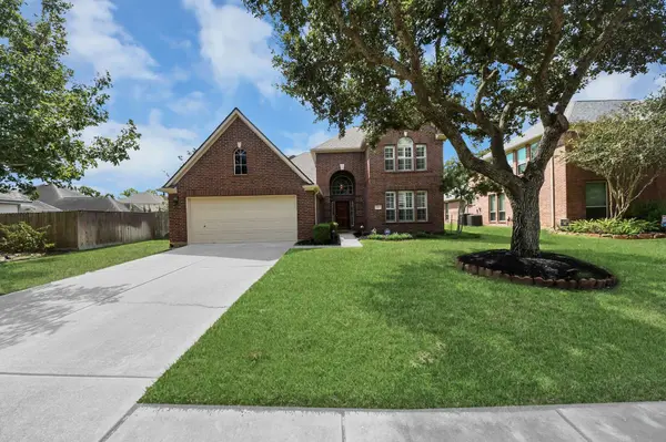 3906 Southsand DR, Pearland, TX 77584