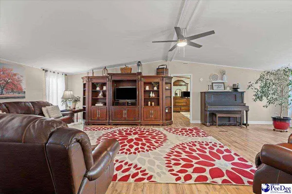 8035 Kingstree Hwy, Manning, SC 29102