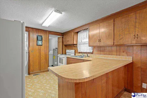 2427 N Matthews Road, Scranton, SC 29591