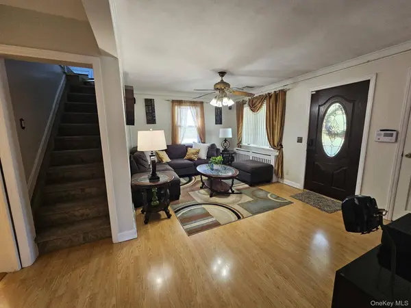 3 Benjamin AVE, Amityville, NY 11701