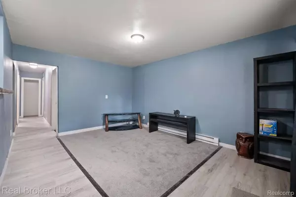 14561 Stout ST, Detroit, MI 48223