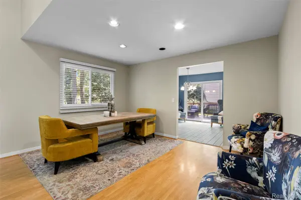 3195 Green Oaks DR, West Bloomfield Charter Township, MI 48324