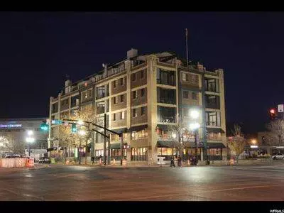 Dakota Lofts