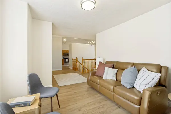 1077 E BROOK CIR, Kaysville, UT 84037