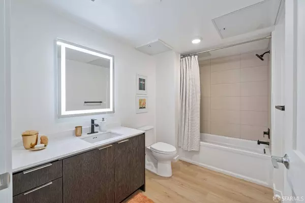 52 Kirkwood AVE #403, San Francisco, CA 94124