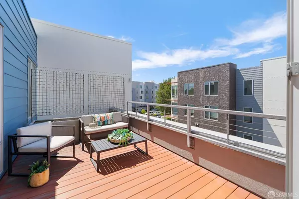 52 Innes CT #402, San Francisco, CA 94124