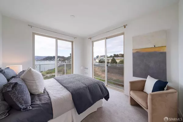 87 Kirkwood AVE, San Francisco, CA 94124