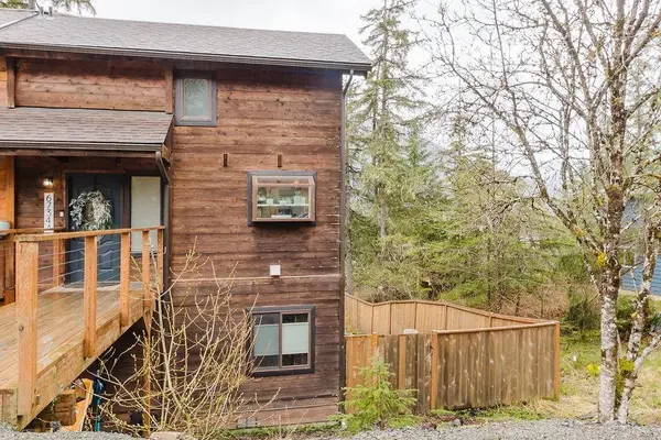 6734 Marguerite Street, Juneau, AK 99801