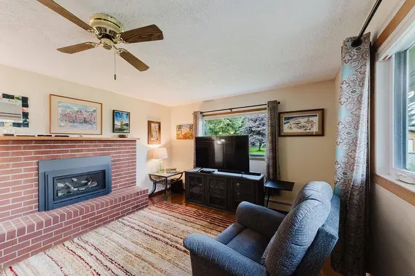 8910 Gee Street, Juneau, AK 99801