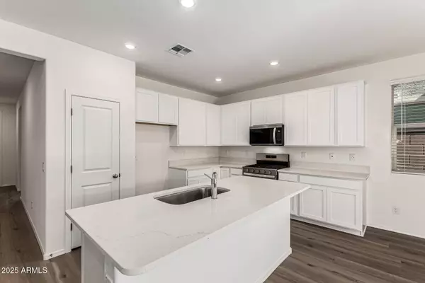 21135 E Arrowhead Trail, Queen Creek, AZ 85142